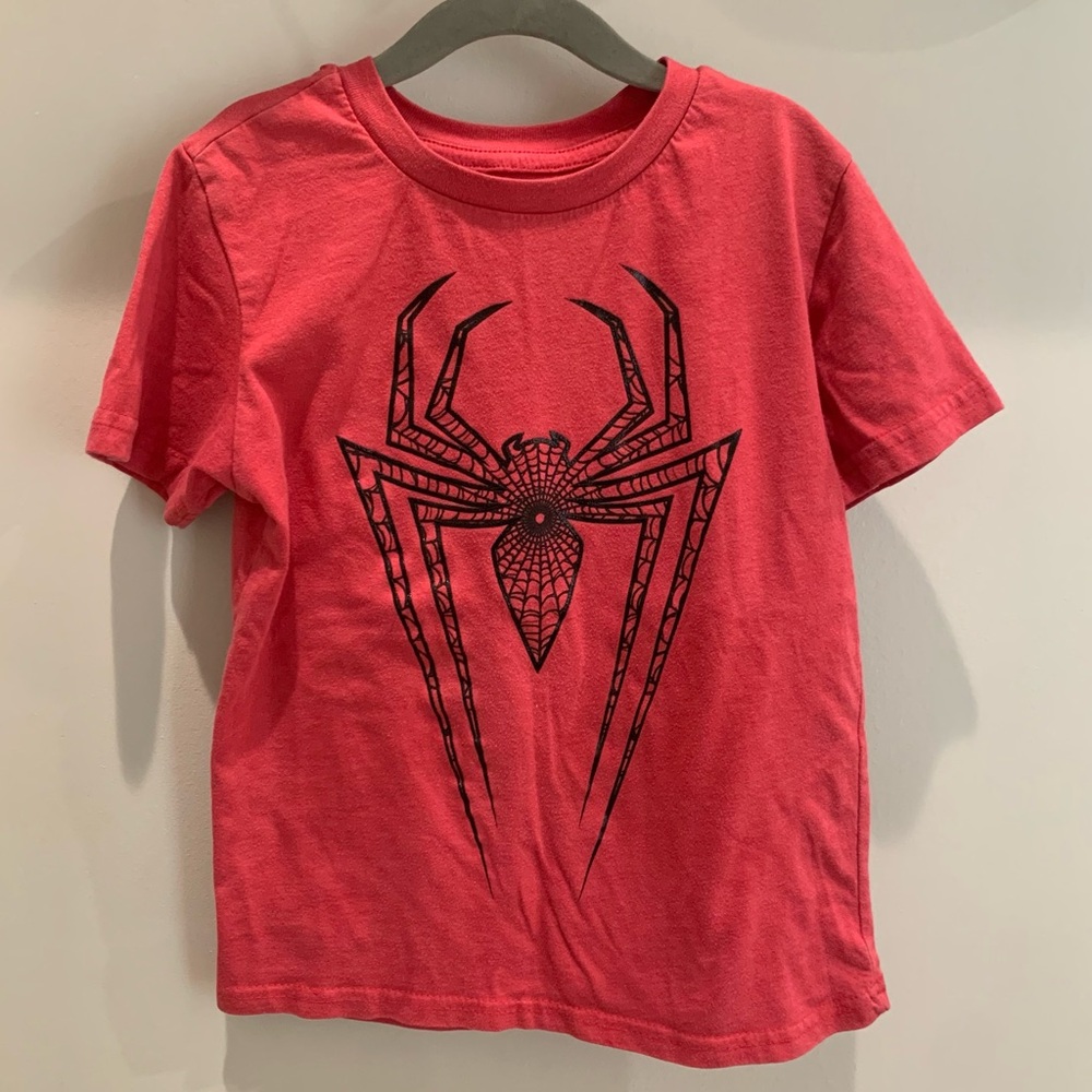 Marvel Spider-Man Red Graphic T-shirt Boys Size Small, VGUC